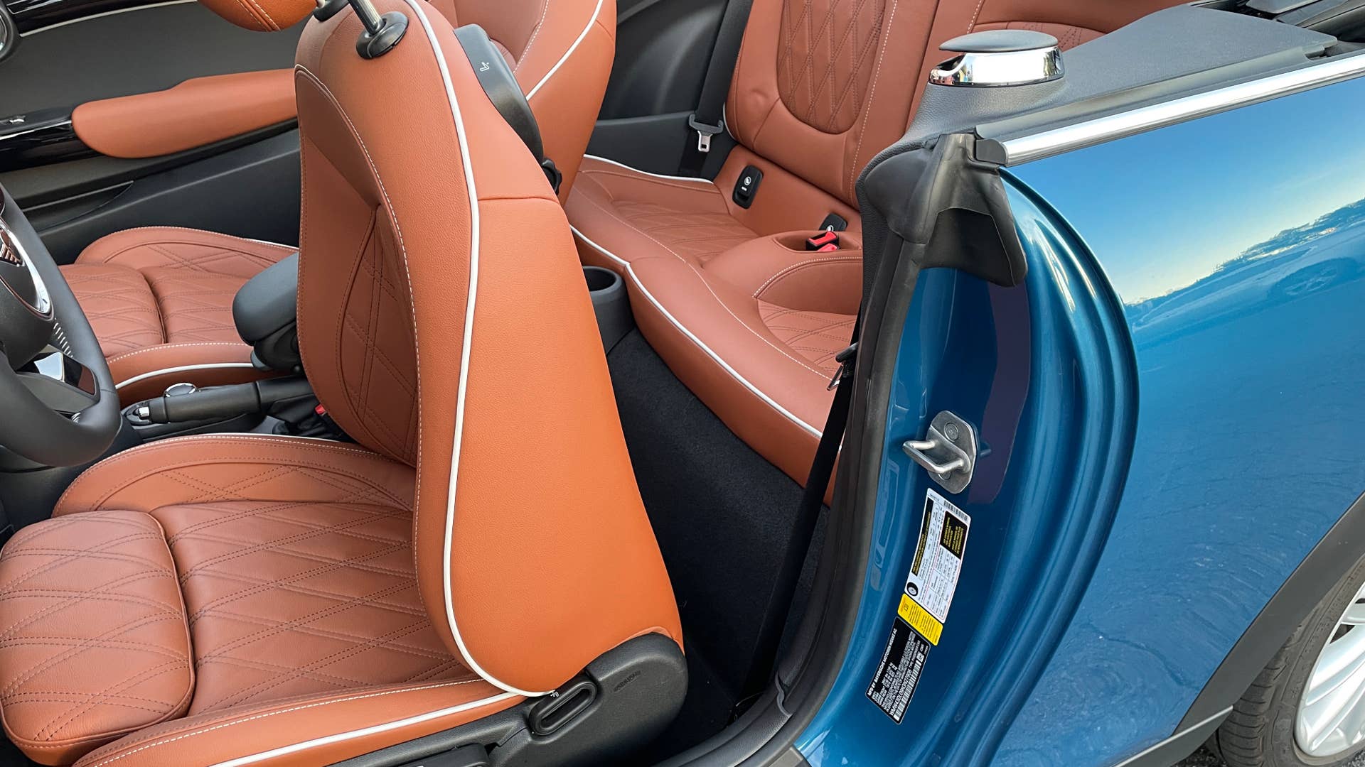 Mini Cooper Convertible Interior Review | Dissecting the oddball